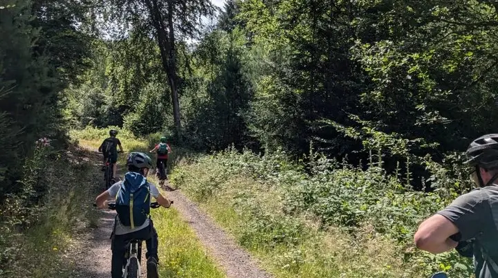 © Dustin Obentheuer