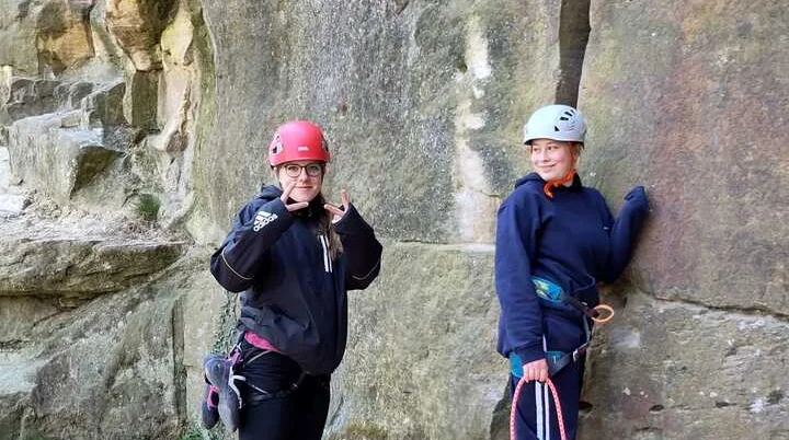 mädchen beim klettern | © leonie hoffmann